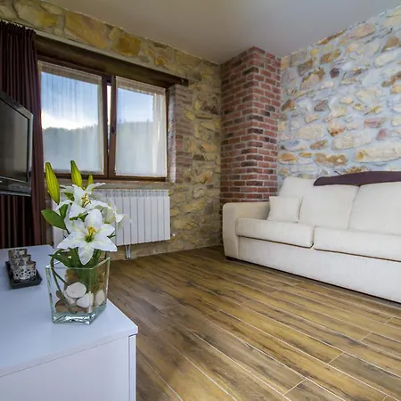 宝拉福恩特公寓